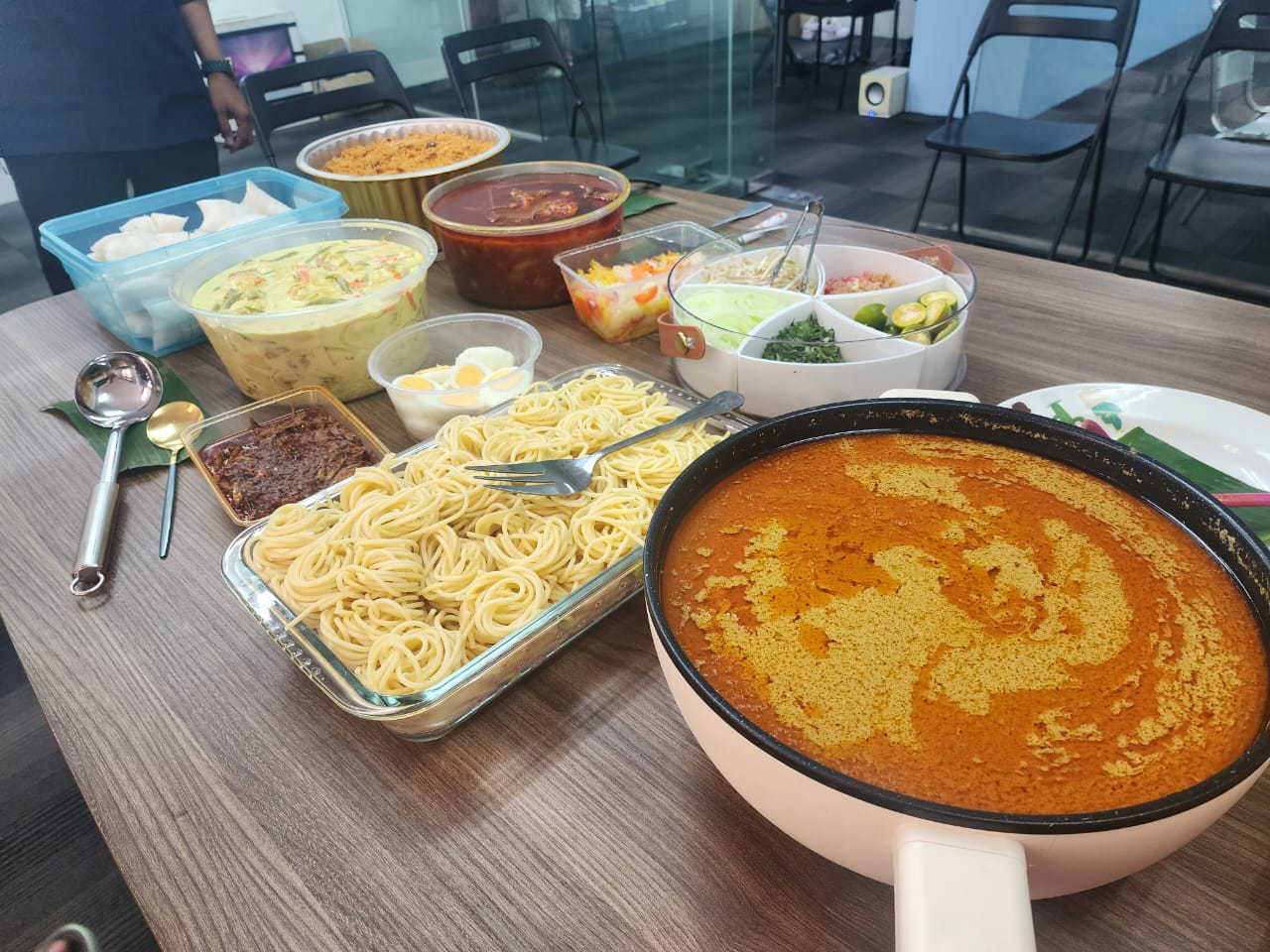 Majlis Potluck Raya AES 2026